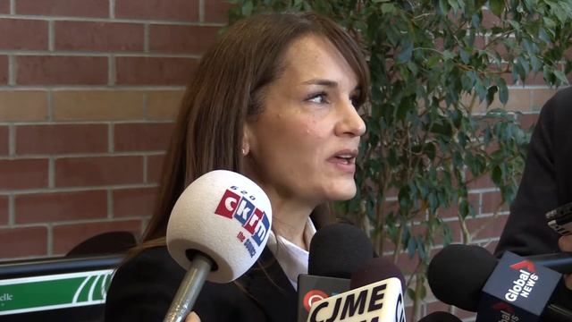 Officials react to photo of Regina care home's Christmas Day meal смотреть онлайн