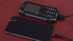 Land Rover F1: кнопочный 3G-телефон с защитой IP68 и мощным аккумулятором 10500 мАч