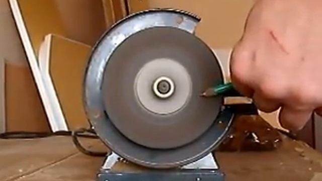 Как быстро заточить карандаш.Samodelkinduc.ru смотреть онлайн