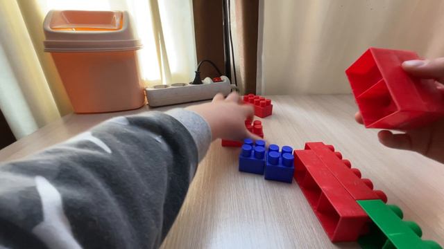 Узишка и нож