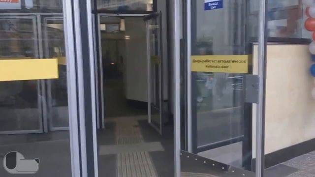 Василеостровская. Автоматические входные двери смотреть онлайн