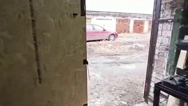 Как обшить OSB гаражные ворота часть 1. смотреть онлайн