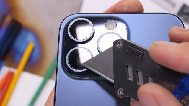 Be gentle with Apples new Titanium iPhone 15 Pro Max ... Yikes! смотреть онлайн