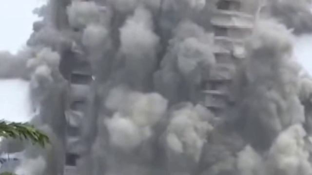 Twins Tower Noida Demolish ??? #twintowers #twins_tower_noida #demolish_twin_towers #bhrashtachar смотреть онлайн