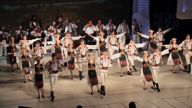 Молдавский ансамбль "Жок" на дне Химика в Южном_2 смотреть онлайн