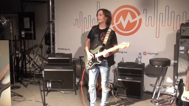 В.Черноклинов-на Презентации новой флагманской серии гитар Fender American Professional в «Музторге смотреть онлайн