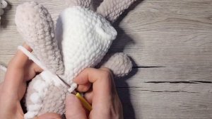 Суперский барашка - обнимашка! Вяжем мягкие игрушки крючком. Подробный МК. Часть II