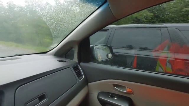 Kia Carnival 2023 vs Kia Sedona 2018 - Roll Race смотреть онлайн