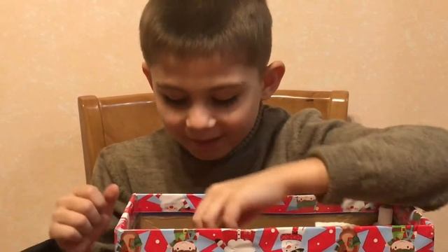 Новогодние подарки. Распаковка смотреть онлайн