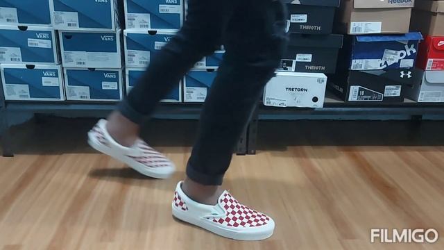 VANS CHECKERBOARD (VAULT) SLIP - ON White - Red ON FEET смотреть онлайн