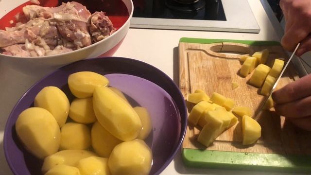 Картошка в духовке! Курица с Картошкой! Куриные окорочка в духовке! Быстрый рецепт! Готовим Дома! смотреть онлайн