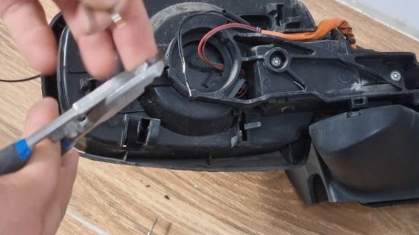 Заміна датчика зовнішньої температури на автомобіль Renault Scenic 2