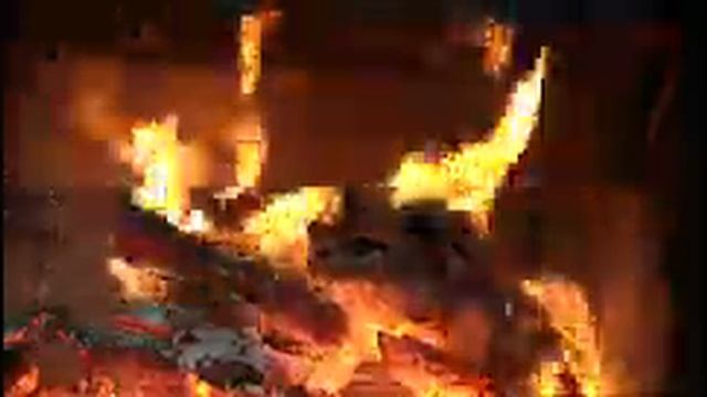 Fireplace at Night 4K ? #1 Cozy Fireplace (3 HOURS). Fireplace video with Burning Logs & Fire Sound смотреть онлайн