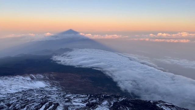 The longest shadow - Pico del Teide смотреть онлайн