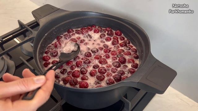 ОЧЕНЬ ВКУСНОЕ ВИШНЕВОЕ ВАРЕНЬЕ С ЦЕЛЫМИ ЯГОДАМИ НА ЗИМУ / Cherry Jam Recipe смотреть онлайн