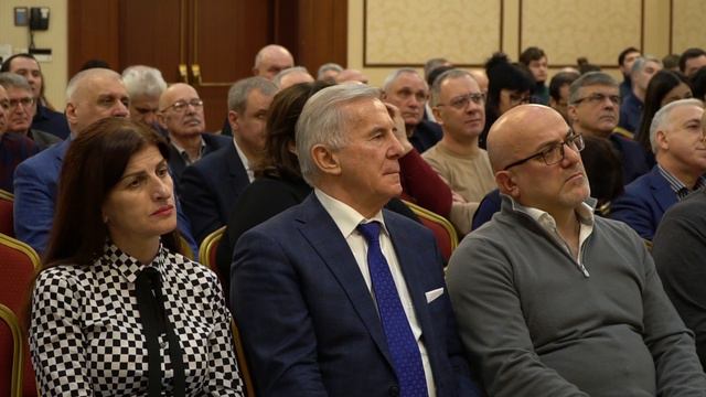 Встреча Адгура Ардзинба с соотечественниками в Москве смотреть онлайн