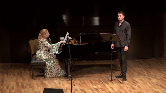 H.Huber / Mirza Schaffy №1 "Es hat die Rosesich beklagt / №2 "Die helle Sonne leuchtet" смотреть онлайн