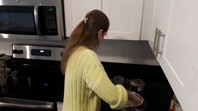 Просто и быстро Бездрожжевые булочки для бургеров без яиц на кефире, йогурте или сметане смотреть онлайн