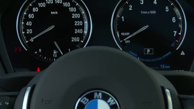 2020 BMW X1 xDrive25e plug-in hybrid SUV смотреть онлайн
