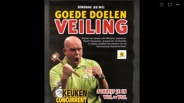 Check Out This Michael van Gerwen Super Fan Collection смотреть онлайн