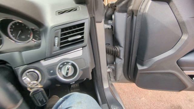 2011 Mercedes E250 Convertible смотреть онлайн