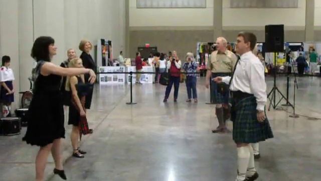 Scottish Country Dance--"Catch the Wind" (Baton Rouge SCD) смотреть онлайн