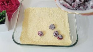 Он такой АППЕТИТНЫЙ!Когда есть Творог ,сразу готовлю эту Вкуснятину.Творожный крамбл с вишней