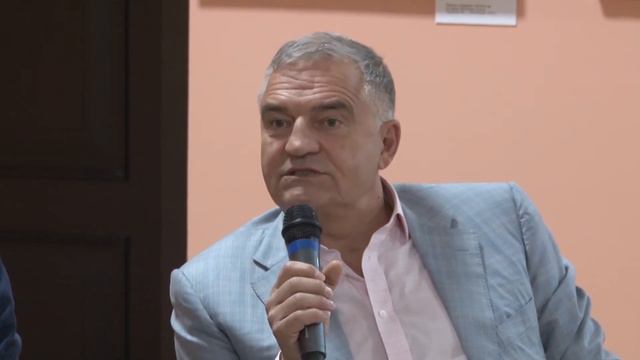 Украина в кризисе: что происходит и что делать смотреть онлайн