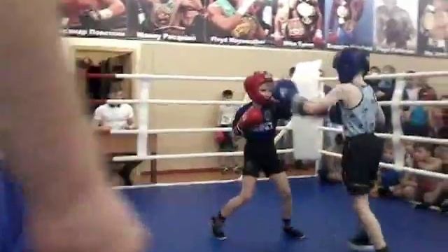 Чемпионат г. Ярцево по Боксу. Толокнов Павел - Козлов Даниил смотреть онлайн