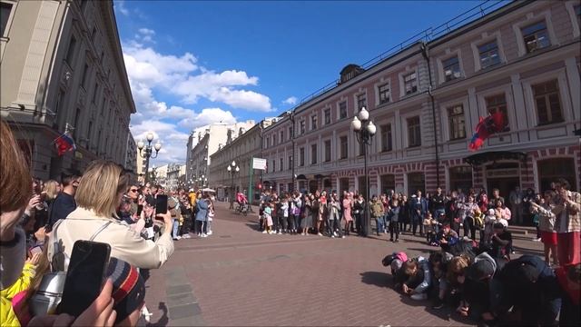 Гуляем по Москве: Арбат, бульвары, Манежка, Никольская, Чистые пруды смотреть онлайн