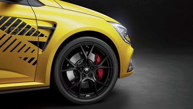 2023 Renault Megane RS Ultime Breaks Cover As The Final RS смотреть онлайн