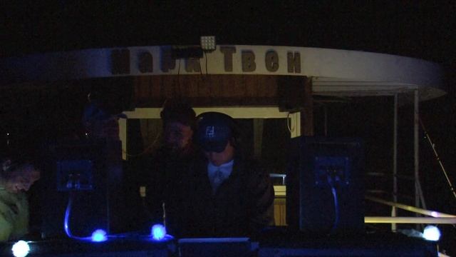 Adamich на корабле Марк Твен смотреть онлайн
