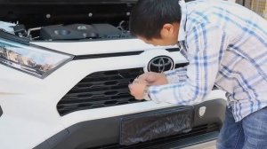установка решетки RAV4 XA50 2020