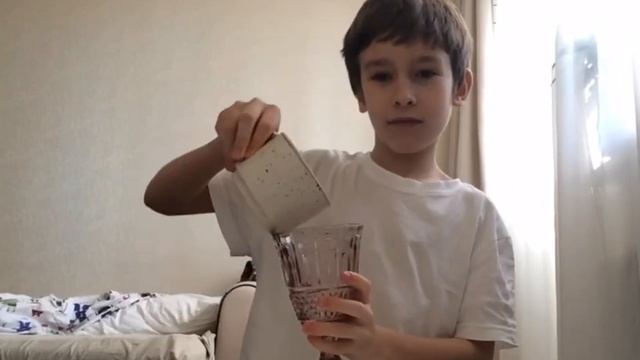 как превратить воду в лёд #shorts смотреть онлайн