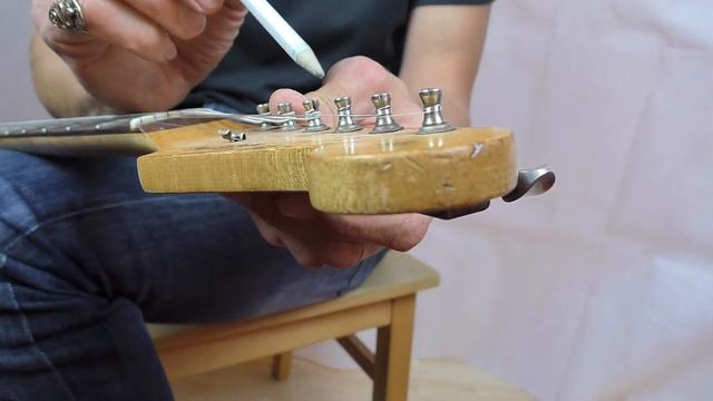 6 Whammy Bar Tricks With A Vintage Tremolo Of A Vintage Fender Stratocaster (1962)