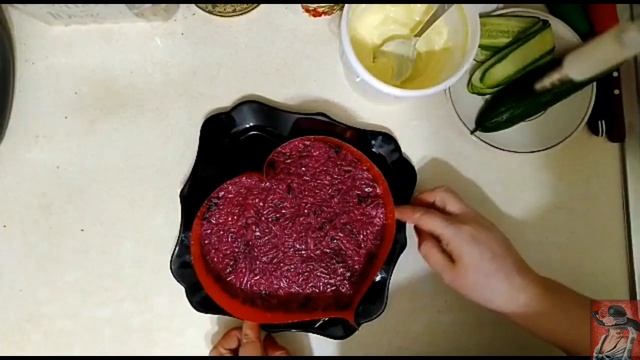 Салат Валентинка. Салат в виде сердца. Салат на 14 февраля. смотреть онлайн