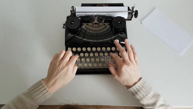 Tony's Typewriters - Erika model S смотреть онлайн
