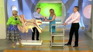 В каком ухе звенит. О чем сигналит звон в ушах. Жить здорово! Фрагмент выпуска от 11.06.2013