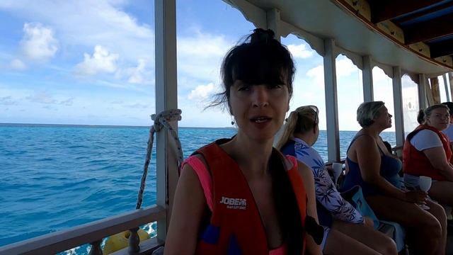 Lux South Ari Atoll Мальдивы / "Как у бабушки на даче" / Номера / Пляжи и Рестораны / Детский клуб смотреть онлайн