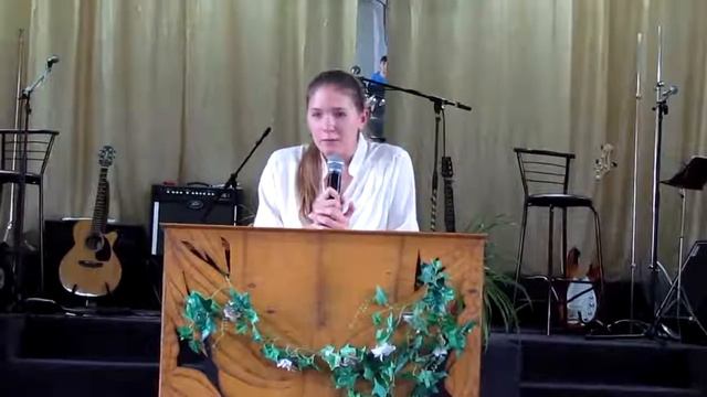 Лена Логвиненко - проповедь ободрение "Служи Богу, несмотря на то, что вокруг" смотреть онлайн