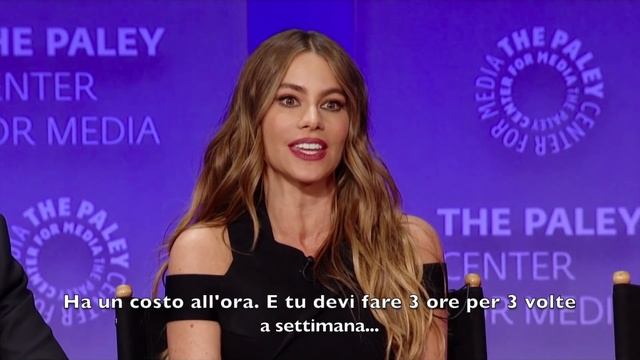 Sofia Vergara talks about fixing her accent (super funny moment with the cast) смотреть онлайн
