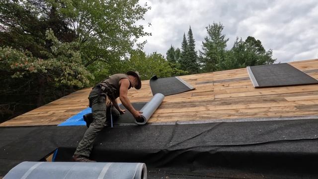 Half a Roof, Wood Stove Installation | Building an Off Grid Log Cabin Alone in the Wilderness, Ep21 смотреть онлайн