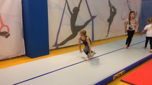 Гимнастическая связка. Спортивная акробатика смотреть онлайн