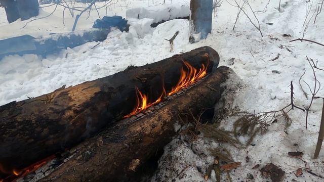 Типы костров-"Нодья" из трёх брёвен.(Таёжный костёр)Сочное мясо на рожне. смотреть онлайн