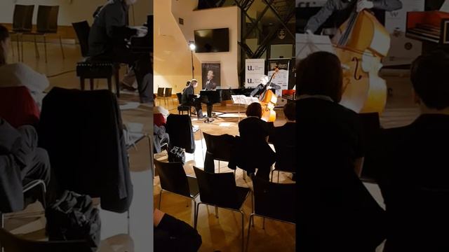 ПаульХиндемит Соната для альта/котрабаса с фортепиано Paul Hindemith sonata for piano with kontraba смотреть онлайн