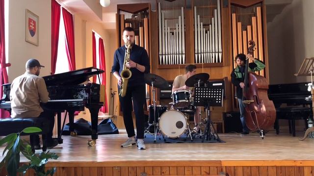 Sandu (Clifford Brown) - Patrik Švec & band смотреть онлайн