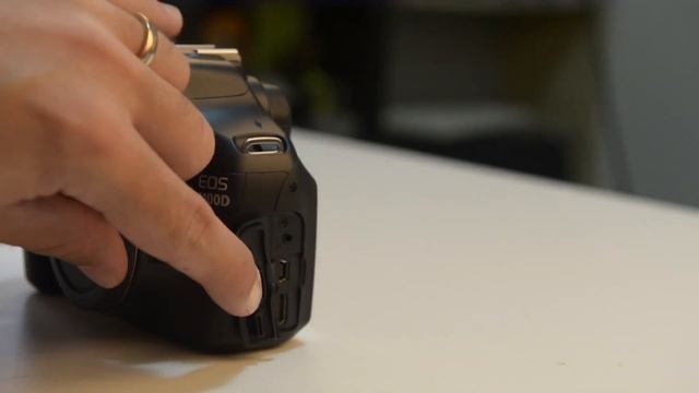 Canon 1100D - hands on смотреть онлайн