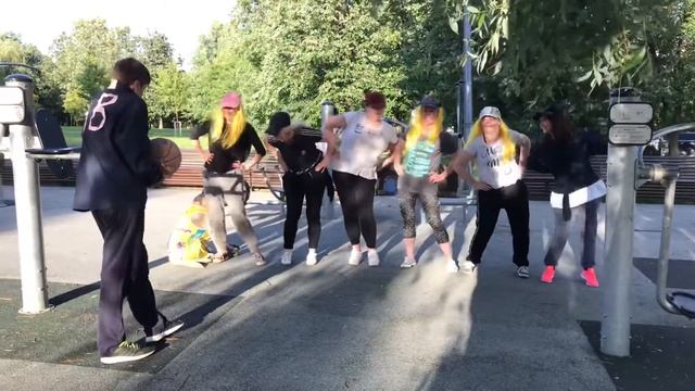 Песня-поздравление от родителей учителю физкультуры на выпускной 2018 смотреть онлайн