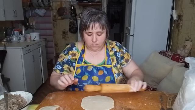 Беляши да чебуреки и оладушки из кабачков. смотреть онлайн