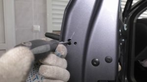 Как снять наружную ручку двери VW Golf 6